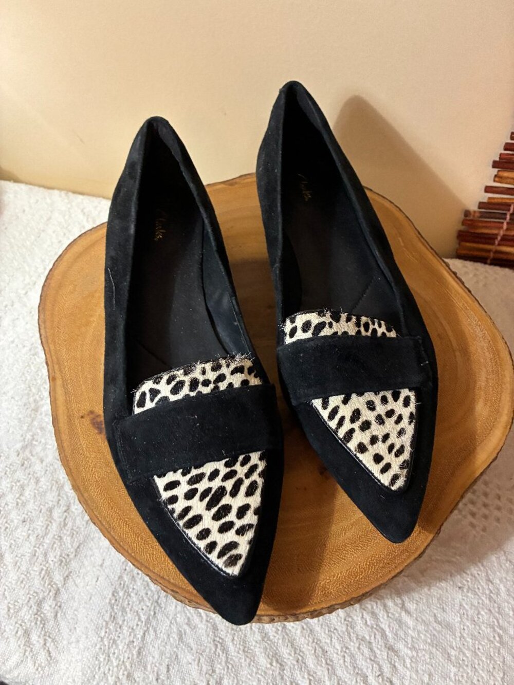 Clarks Laina 15 Black Suede Animal Print Pointed Toe Loafers Flats Women's Sz 9M